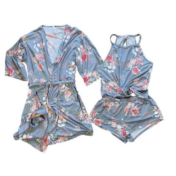 Flora Nikrooz Other - Pajama set with robe